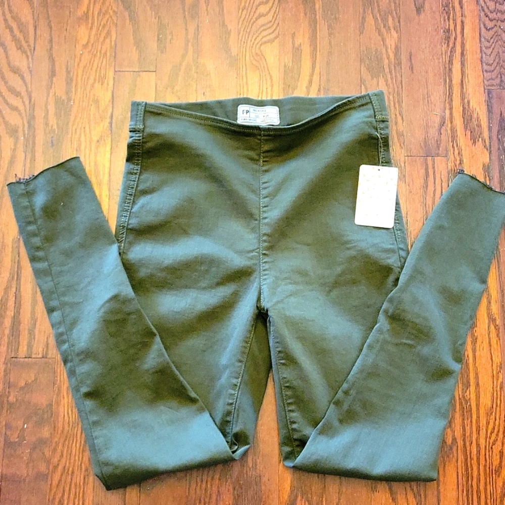 Free People moss green stretch pants unfinished hem pull-on W 28 New MSRP $58…